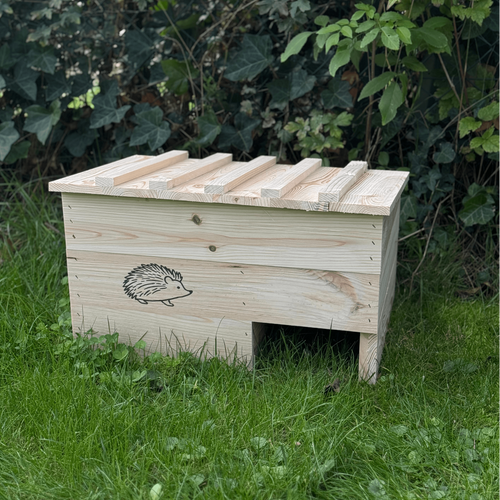 Handgefertigtes Igelhaus